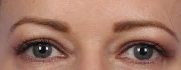 hooded eyes